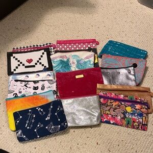 Lot of 16 IPSY bags